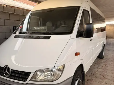 Mercedes-Benz Sprinter 2004 года за 6 750 000 тг. в Алматы – фото 2