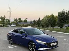 Hyundai Elantra, 2022