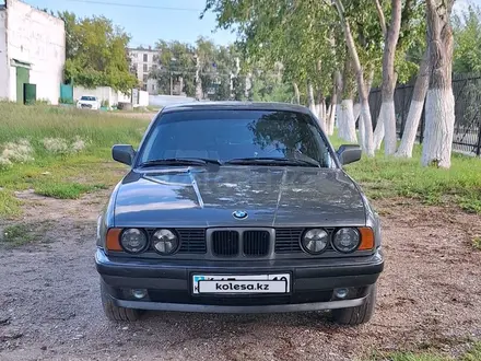 BMW 520 1989 года за 2 100 000 тг. в Качар