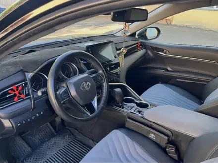 Toyota Camry 2021 года за 17 000 000 тг. в Караганда – фото 5