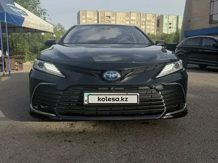 Toyota Camry 2021 года за 17 000 000 тг. в Караганда