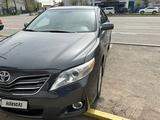 Toyota Camry 2011 года за 8 300 000 тг. в Алматы – фото 2