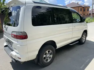 Mitsubishi Delica