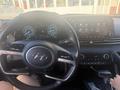 Hyundai Elantra 2021 года за 8 500 000 тг. в Костанай – фото 2