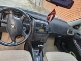 Toyota Avensis 2002 года за 4 000 000 тг. в Актобе – фото 5