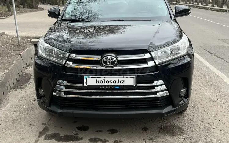 Toyota Highlander 2019 года за 19 000 000 тг. в Алматы