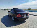 Mercedes-Benz C 320 2002 года за 2 500 000 тг. в Актау – фото 3