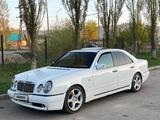 Mercedes-Benz E 320 1998 года за 2 000 000 тг. в Каскелен