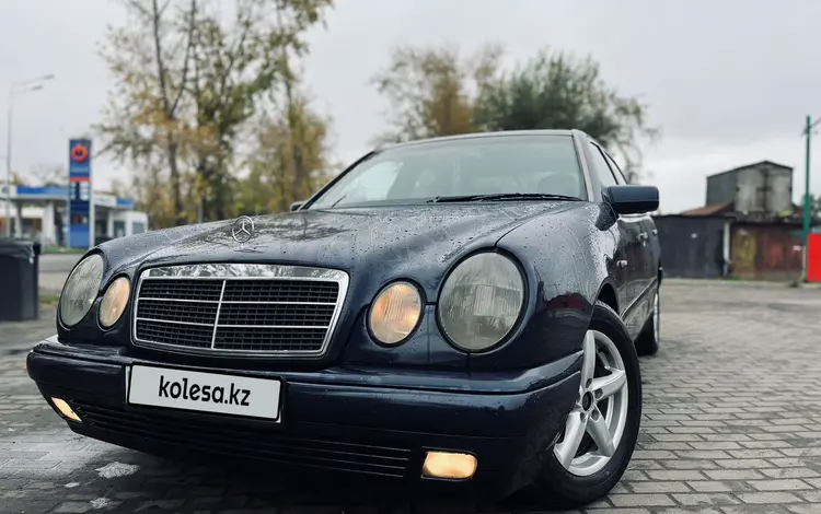 Mercedes-Benz E 230 1996 года за 3 300 000 тг. в Петропавловск