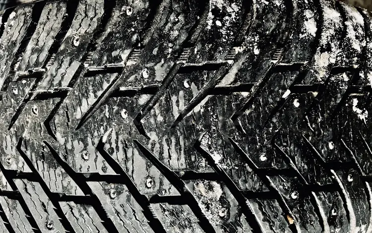 Шипованные шины Nokian 285/60/18 за 79 990 тг. в Астана