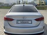 Hyundai Accent 2021 года за 6 600 000 тг. в Актобе – фото 5