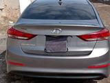 Hyundai Elantra 2018 года за 8 200 000 тг. в Караганда – фото 3