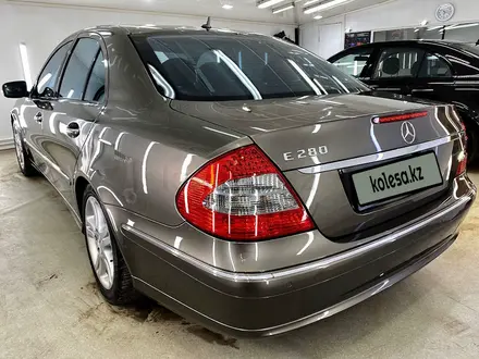 Mercedes-Benz E 280 2005 года за 11 000 000 тг. в Петропавловск – фото 33