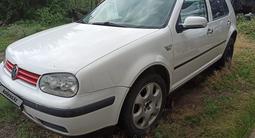 Volkswagen Golf 2001 годаүшін2 850 000 тг. в Алматы