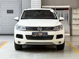 Volkswagen Touareg Exclusive R-line BS 2010 года за 6 990 000 тг. в Алматы – фото 2