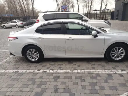 Toyota Camry 2020 года за 14 500 000 тг. в Тараз – фото 11