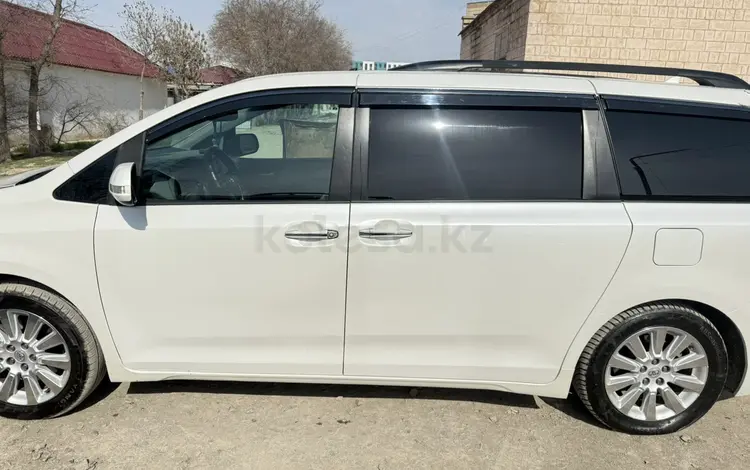 Toyota Sienna 2014 года за 9 500 000 тг. в Актау