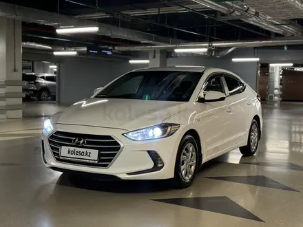 Hyundai Elantra 2017 года за 7 500 000 тг. в Астана – фото 3