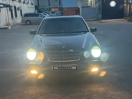 Mercedes-Benz E 230 1996 года за 2 750 000 тг. в Шымкент – фото 4