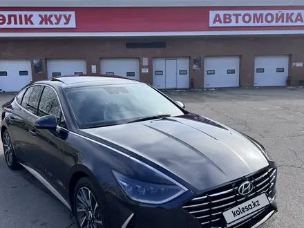 Hyundai Sonata 2022 года за 14 850 000 тг. в Алматы