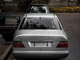Mercedes-Benz E 220 1993 года за 2 200 000 тг. в Алматы