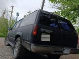 Chevrolet Suburban 1997 года за 8 000 000 тг. в Астана – фото 2