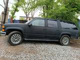 Chevrolet Suburban 1997 года за 8 000 000 тг. в Астана – фото 3