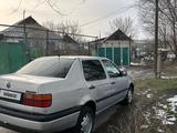 Volkswagen Vento 1994 года за 1 200 000 тг. в Кордай – фото 4