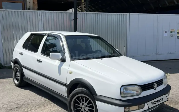 Volkswagen Golf 1997 года за 2 200 000 тг. в Алматы
