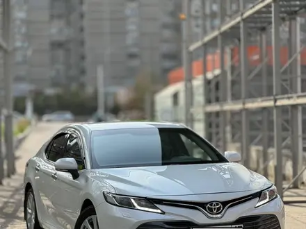 Toyota Camry 2019 года за 12 500 000 тг. в Алматы