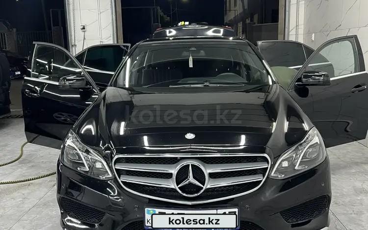 Mercedes-Benz E 200 2013 годаfor10 000 000 тг. в Шымкент