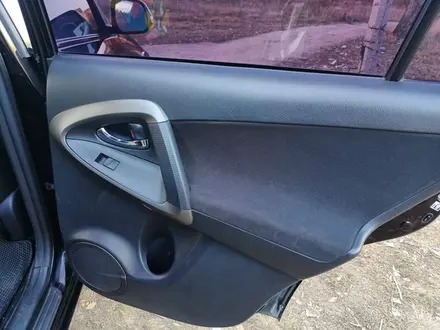 Toyota RAV4 2011 года за 9 100 000 тг. в Усть-Каменогорск – фото 14