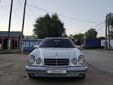 Mercedes-Benz E 240 1999 годаүшін2 200 000 тг. в Актобе