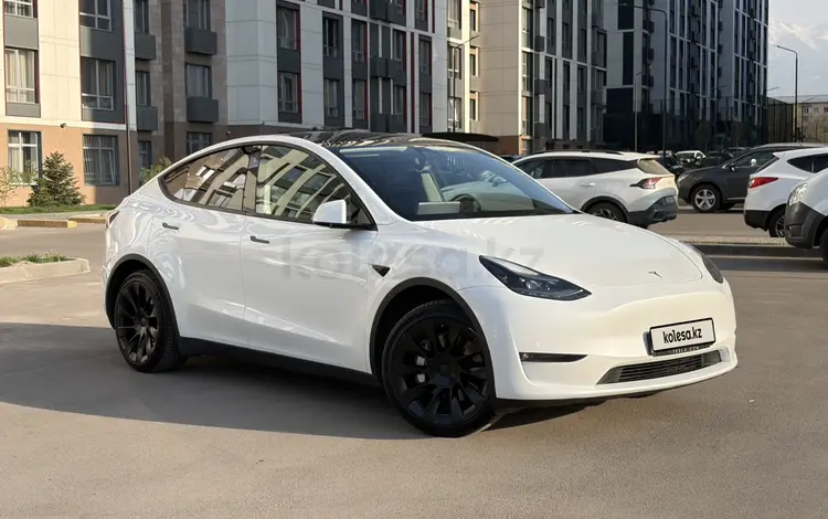 Tesla Model Y 2023 года за 18 000 000 тг. в Алматы
