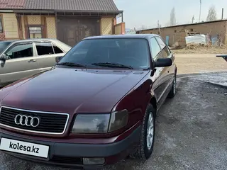 Audi 100