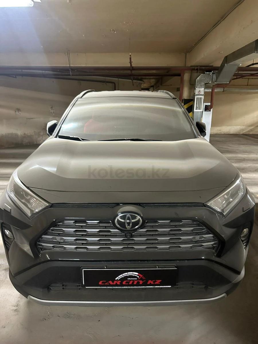 Toyota RAV4 2020 г.