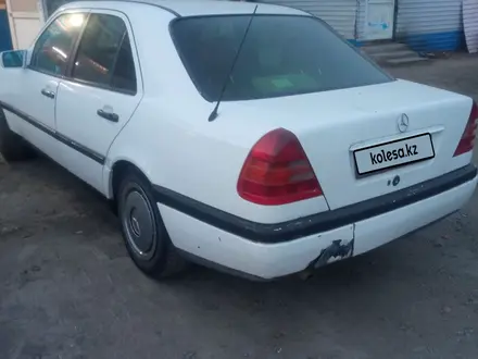 Mercedes-Benz C 180 1994 года за 950 000 тг. в Астана – фото 3