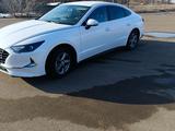 Hyundai Sonata 2020 годаүшін10 000 000 тг. в Уральск – фото 2