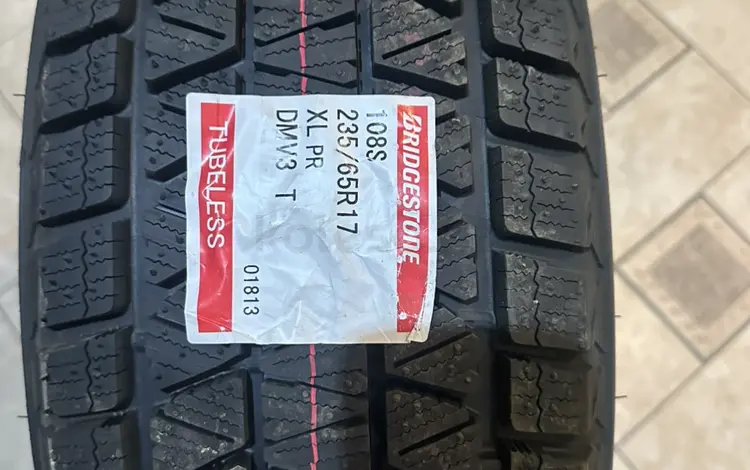235/65/17 Bridgestone за 71 000 тг. в Алматы