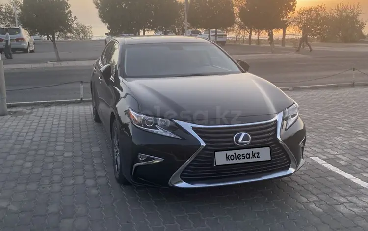 Lexus ES 300h 2016 года за 16 000 000 тг. в Актау