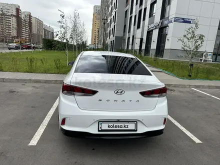 Hyundai Sonata 2019 года за 7 000 000 тг. в Астана – фото 3