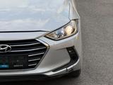 Hyundai Elantra 2018 годаүшін5 800 000 тг. в Шымкент