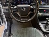 Hyundai Elantra 2018 годаүшін5 800 000 тг. в Шымкент – фото 3