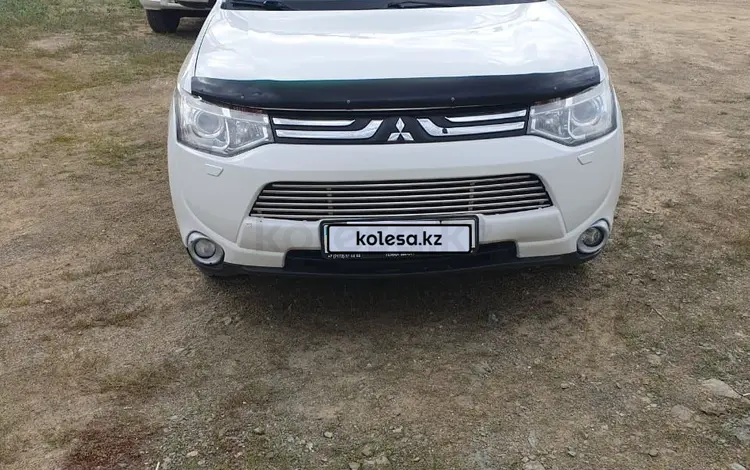 Mitsubishi Outlander 2013 года за 8 200 000 тг. в Астана