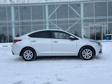 Hyundai Accent 2019 года за 7 490 000 тг. в Усть-Каменогорск – фото 2