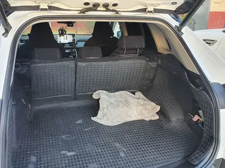 Toyota RAV4 2022 года за 16 500 000 тг. в Актобе – фото 15