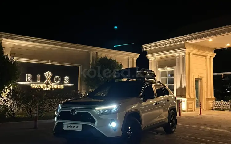 Toyota RAV4 2022 годаүшін16 500 000 тг. в Актобе