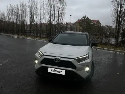 Toyota RAV4 2022 года за 16 500 000 тг. в Актобе – фото 6