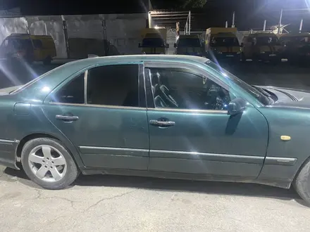 Mercedes-Benz E 280 1997 года за 2 700 000 тг. в Алматы – фото 3