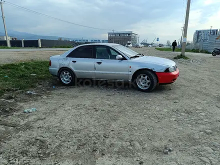 Audi A4 1995 года за 800 000 тг. в Алматы – фото 3